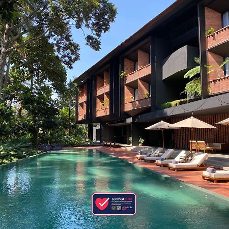 Titik Dua Hotel Убуд Екстериор снимка